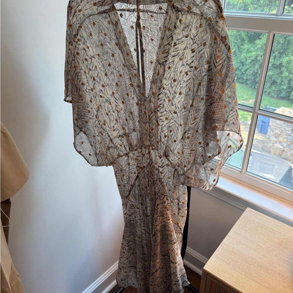 En Crme Patterned Maxi Dress With Ruffle Detail - Never Worn! (Boho Chic!)